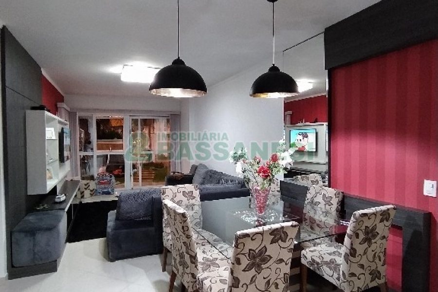 Casa Mobiliada com 450m², 3 dormitórios, 4 vagas, no bairro Charqueadas em Caxias do Sul para Alugar