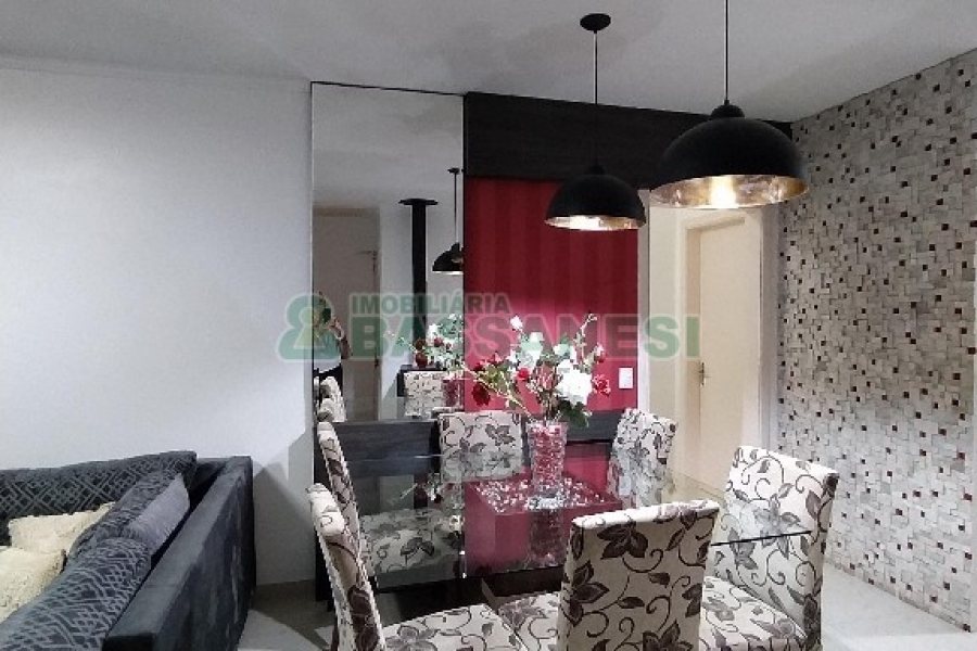 Casa Mobiliada com 450m², 3 dormitórios, 4 vagas, no bairro Charqueadas em Caxias do Sul para Alugar