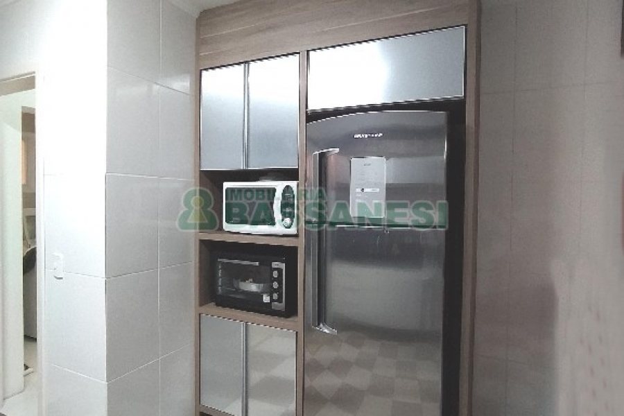 Casa Mobiliada com 450m², 3 dormitórios, 4 vagas, no bairro Charqueadas em Caxias do Sul para Alugar
