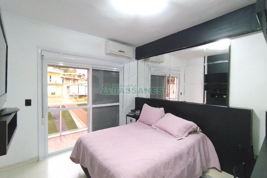 Casa Mobiliada com 450m², 3 dormitórios, 4 vagas, no bairro Charqueadas em Caxias do Sul para Alugar