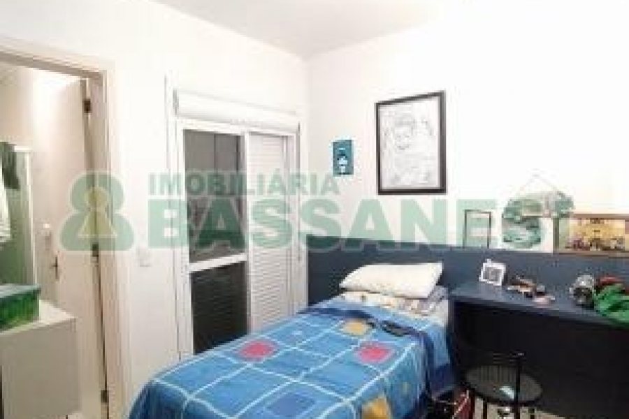 Casa Mobiliada com 450m², 3 dormitórios, 4 vagas, no bairro Charqueadas em Caxias do Sul para Alugar