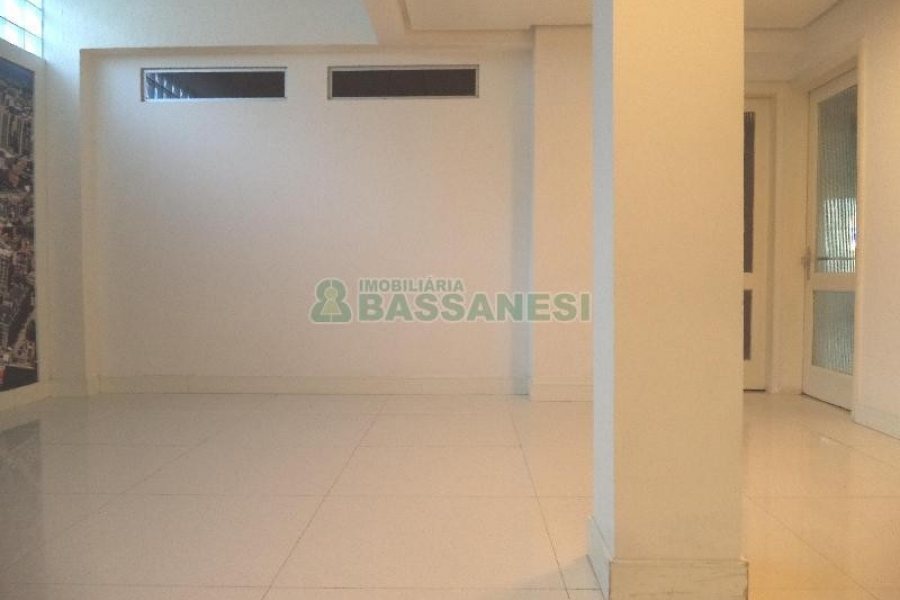 Sala com 261m², no bairro Centro em Caxias do Sul para Comprar