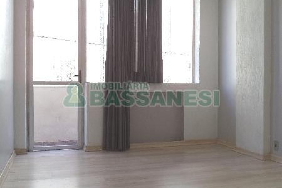 Sala com 261m², no bairro Centro em Caxias do Sul para Comprar
