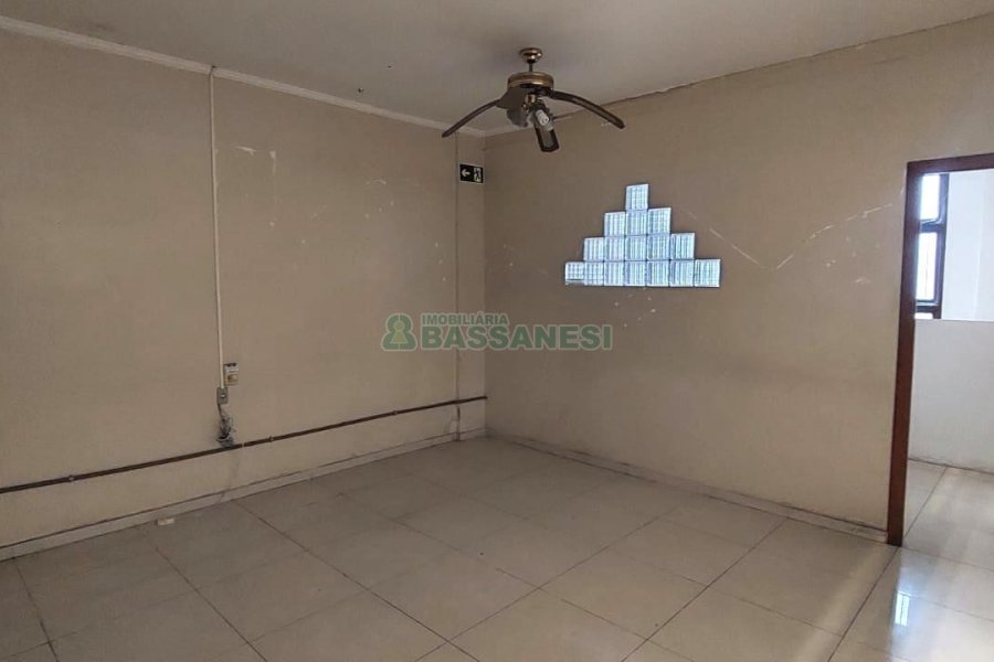 Loja com 36m², no bairro Centro em Caxias do Sul para Alugar