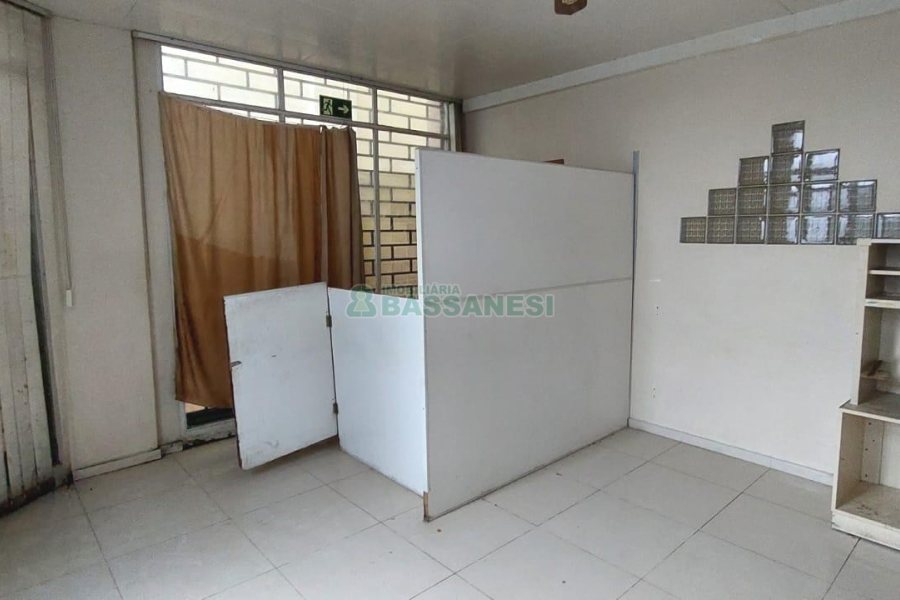 Loja com 36m², no bairro Centro em Caxias do Sul para Alugar