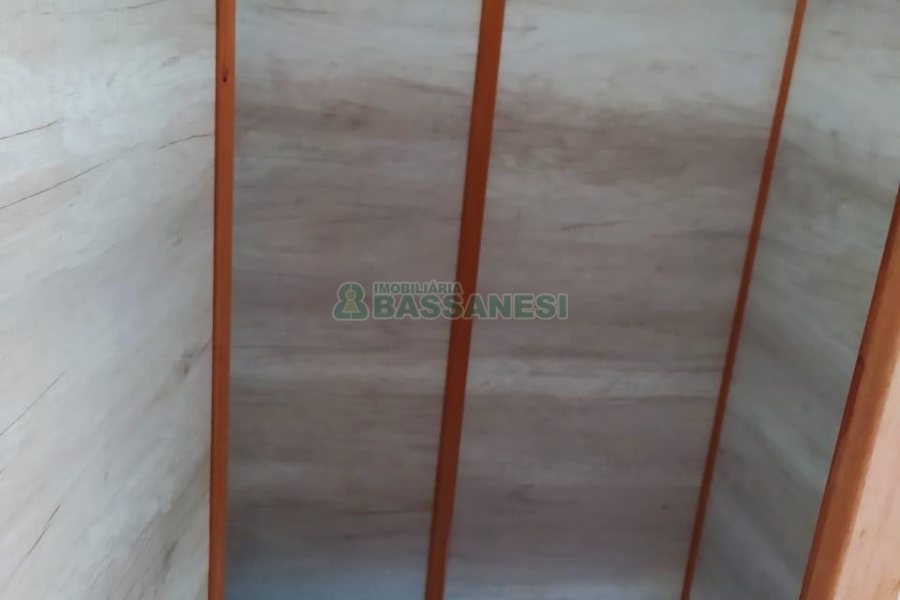 Pavilhão com 1400m², 15 vagas, no bairro Ana Rech em Caxias do Sul para Alugar