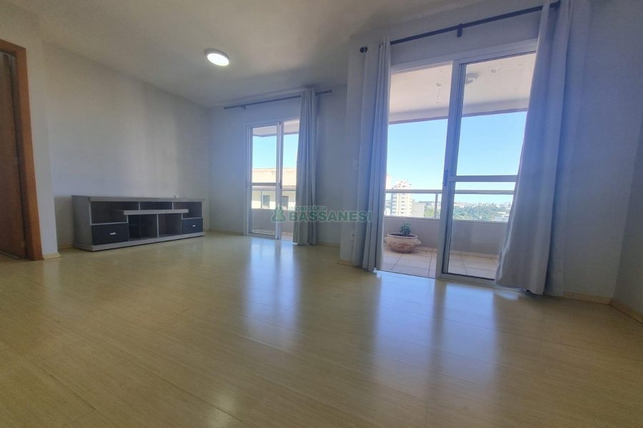 Apartamento com 74m², 2 dormitórios, 2 vagas, no bairro Santa Catarina em Caxias do Sul para Alugar