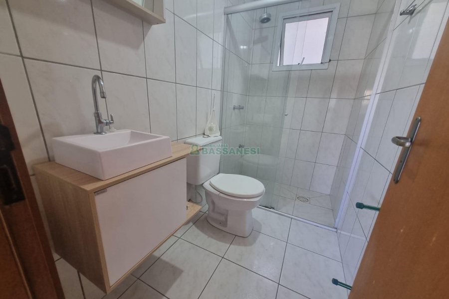 Apartamento com 74m², 2 dormitórios, 2 vagas, no bairro Santa Catarina em Caxias do Sul para Alugar
