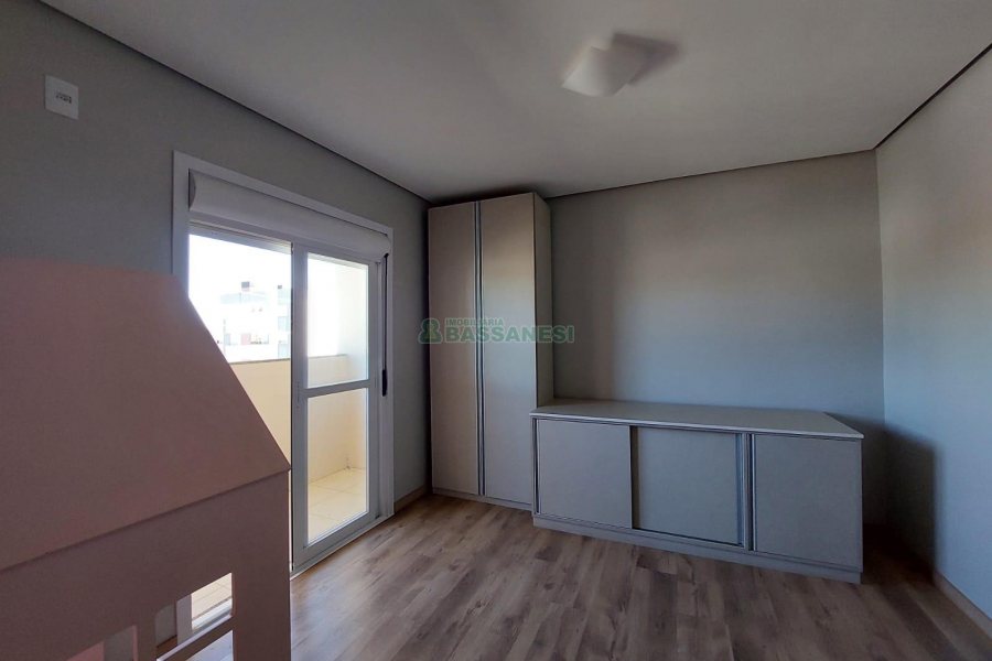 Apartamento com 74m², 2 dormitórios, 2 vagas, no bairro Santa Catarina em Caxias do Sul para Alugar