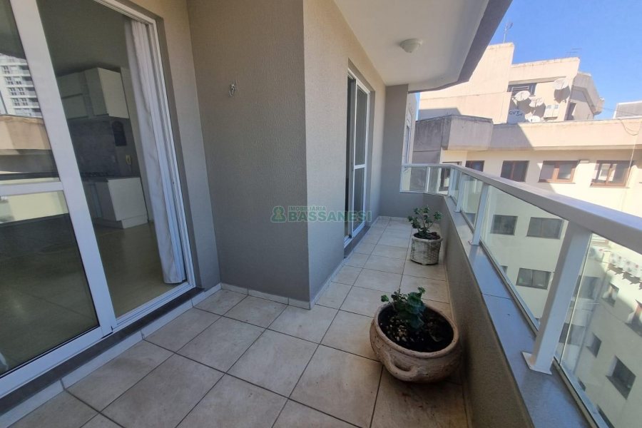 Apartamento com 74m², 2 dormitórios, 2 vagas, no bairro Santa Catarina em Caxias do Sul para Alugar