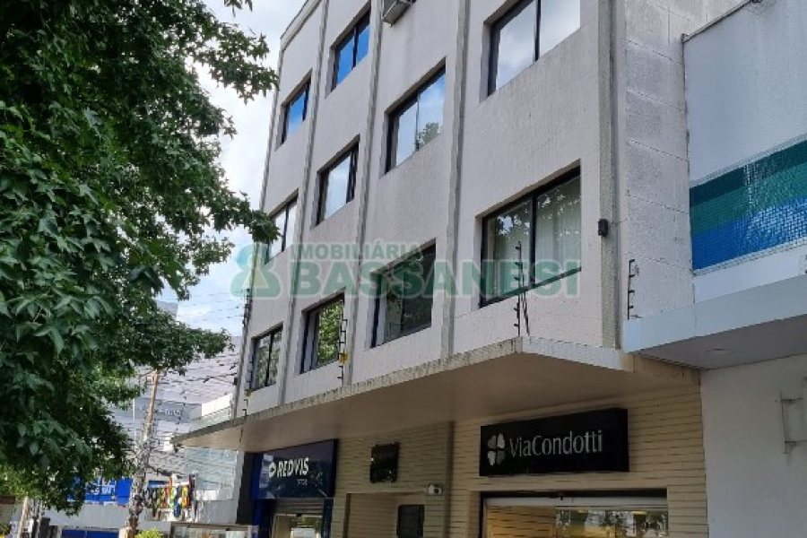 Sala com 77m², no bairro Centro em Caxias do Sul para Comprar