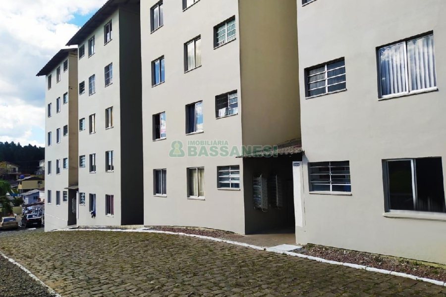 Apartamento com 38m², 2 dormitórios, 1 vaga, no bairro Nossa Senhora do Rosário em Caxias do Sul para Comprar