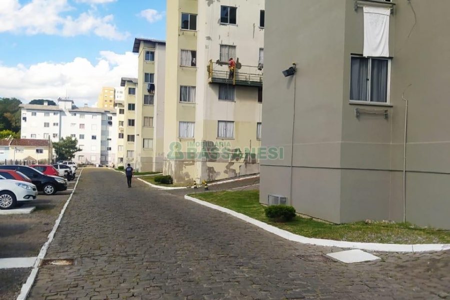 Apartamento com 38m², 2 dormitórios, 1 vaga, no bairro Nossa Senhora do Rosário em Caxias do Sul para Comprar