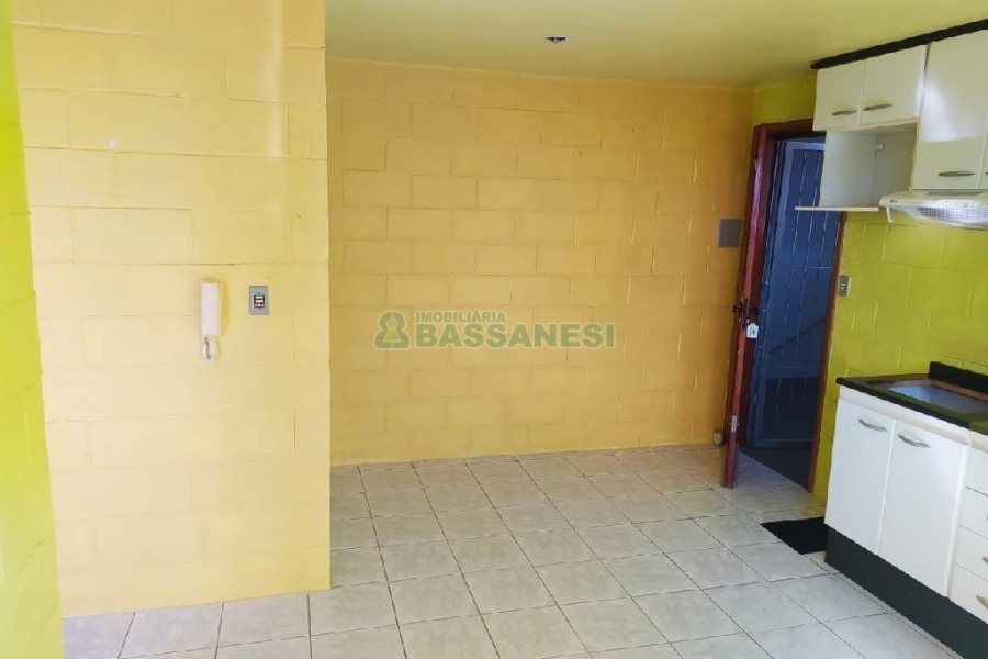 Apartamento com 38m², 2 dormitórios, 1 vaga, no bairro Nossa Senhora do Rosário em Caxias do Sul para Comprar