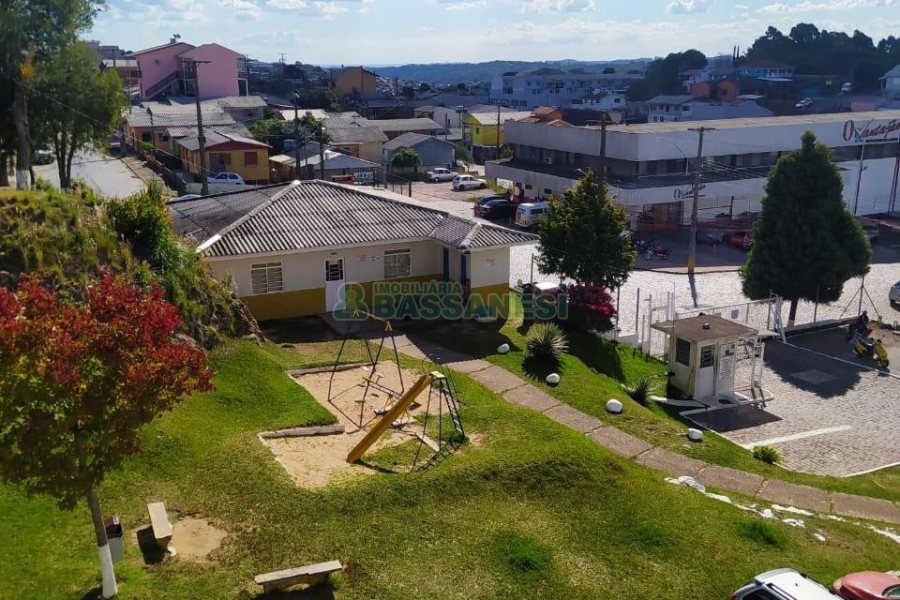 Apartamento com 38m², 2 dormitórios, 1 vaga, no bairro Nossa Senhora do Rosário em Caxias do Sul para Comprar