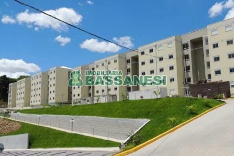 Apartamento com 60m², 2 dormitórios, 1 vaga, no bairro Nossa Senhora das Graças em Caxias do Sul para Alugar