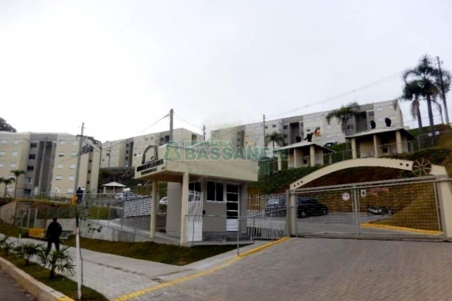 Apartamento com 60m², 2 dormitórios, 1 vaga, no bairro Nossa Senhora das Graças em Caxias do Sul para Alugar
