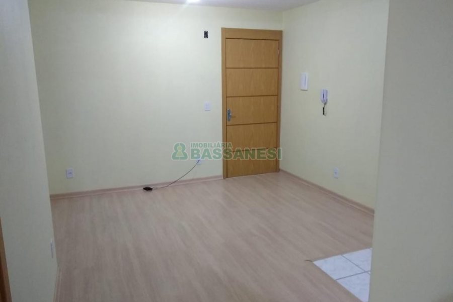 Apartamento com 60m², 2 dormitórios, 1 vaga, no bairro Nossa Senhora das Graças em Caxias do Sul para Alugar