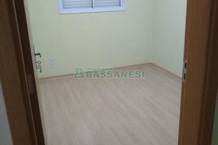 Apartamento com 60m², 2 dormitórios, 1 vaga, no bairro Nossa Senhora das Graças em Caxias do Sul para Alugar