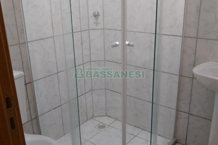 Apartamento com 60m², 2 dormitórios, 1 vaga, no bairro Nossa Senhora das Graças em Caxias do Sul para Alugar