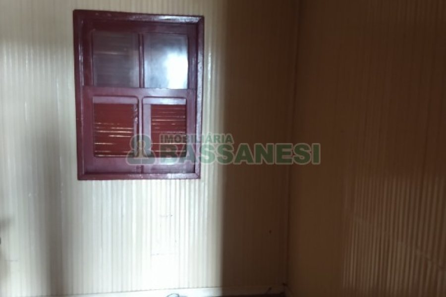 Casa com 100m², 3 dormitórios, no bairro Universitário em Caxias do Sul para Comprar