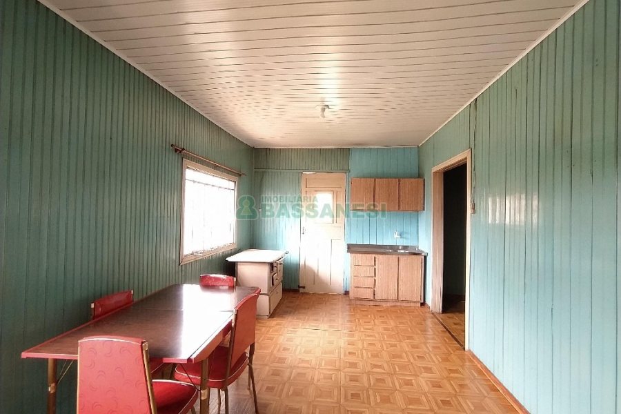 Casa com 110m², 3 dormitórios, no bairro Cruzeiro em Caxias do Sul para Comprar