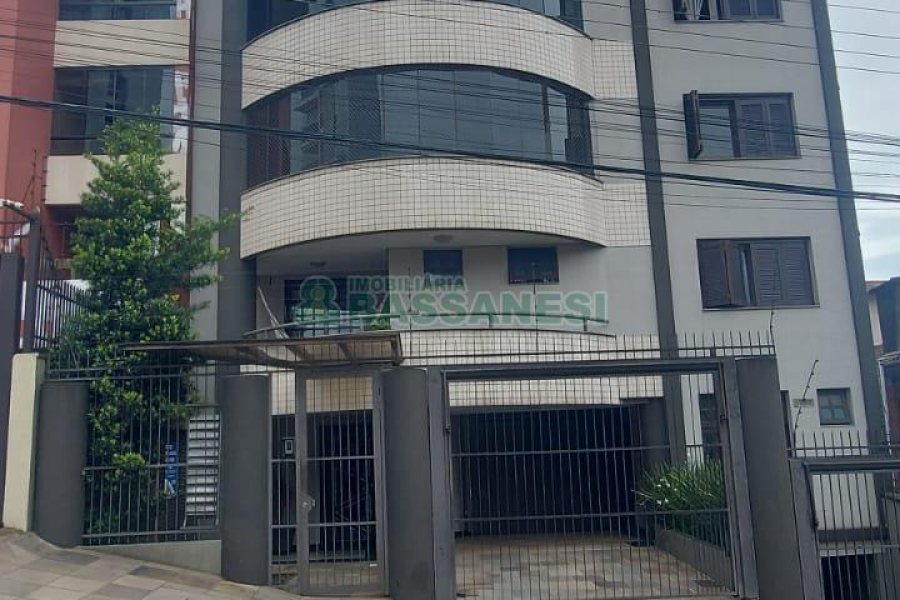 Apto Mobiliado com 250m², 3 dormitórios, 2 vagas, no bairro Panazzolo em Caxias do Sul para Alugar