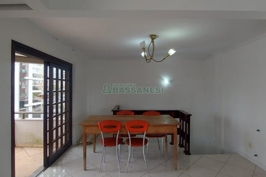 Apto Mobiliado com 250m², 3 dormitórios, 2 vagas, no bairro Panazzolo em Caxias do Sul para Alugar