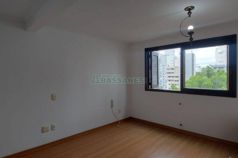 Apto Mobiliado com 250m², 3 dormitórios, 2 vagas, no bairro Panazzolo em Caxias do Sul para Alugar