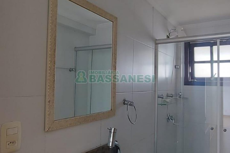 Apto Mobiliado com 250m², 3 dormitórios, 2 vagas, no bairro Panazzolo em Caxias do Sul para Alugar