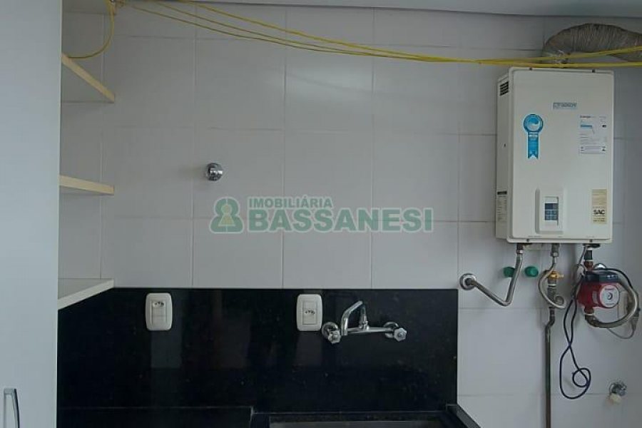Apto Mobiliado com 250m², 3 dormitórios, 2 vagas, no bairro Panazzolo em Caxias do Sul para Alugar