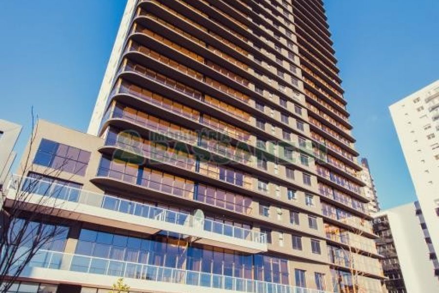 Apto Mobiliado com 178m², 3 dormitórios, 3 vagas, no bairro Centro em Caxias do Sul para Alugar