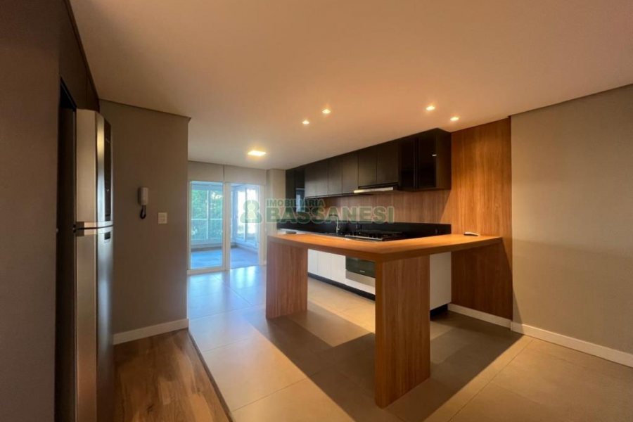 Apto Mobiliado com 178m², 3 dormitórios, 3 vagas, no bairro Centro em Caxias do Sul para Alugar