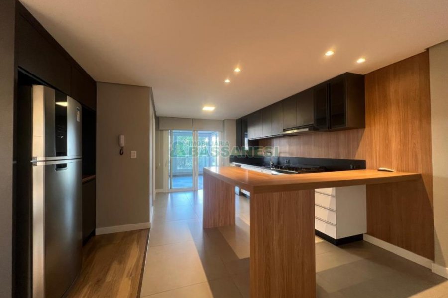 Apto Mobiliado com 178m², 3 dormitórios, 3 vagas, no bairro Centro em Caxias do Sul para Alugar