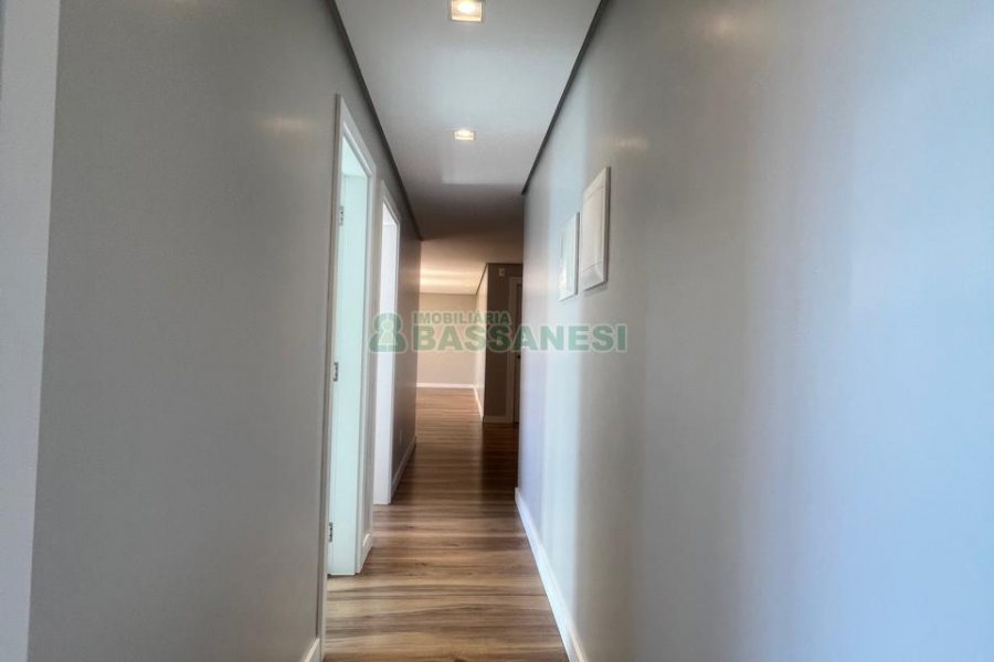 Apto Mobiliado com 178m², 3 dormitórios, 3 vagas, no bairro Centro em Caxias do Sul para Alugar