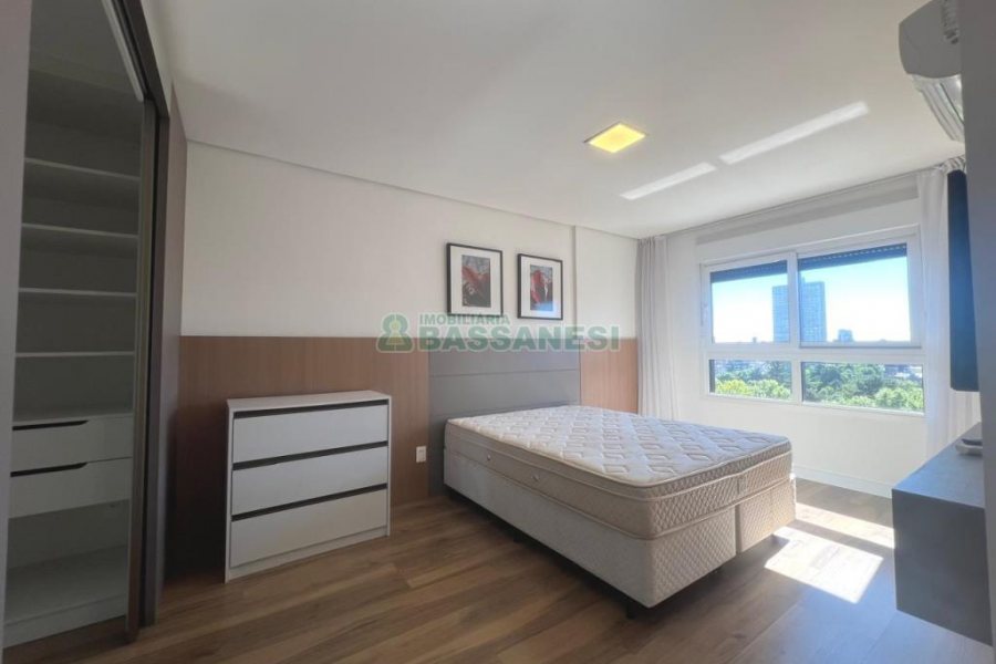 Apto Mobiliado com 178m², 3 dormitórios, 3 vagas, no bairro Centro em Caxias do Sul para Alugar