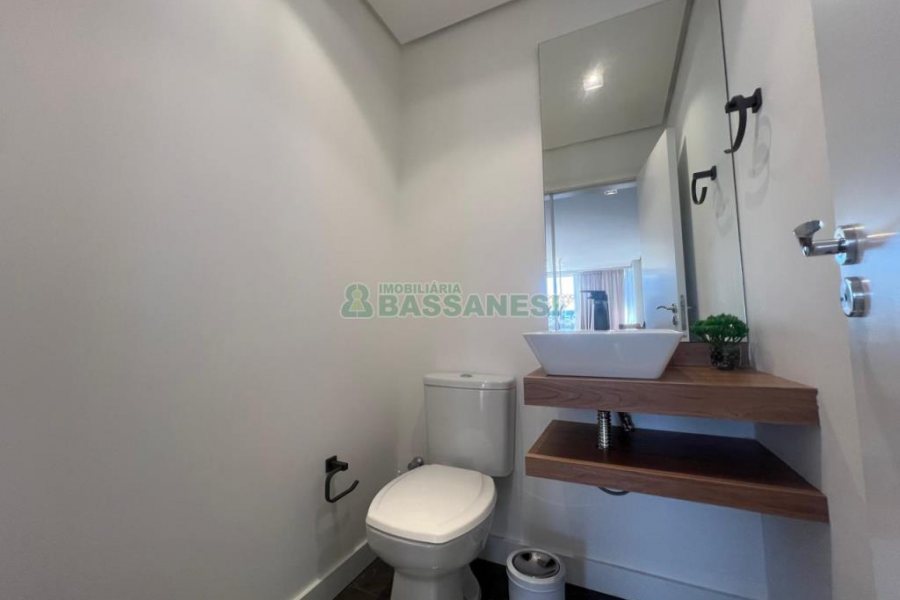 Apto Mobiliado com 178m², 3 dormitórios, 3 vagas, no bairro Centro em Caxias do Sul para Alugar