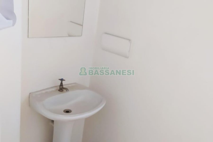 Sala com 50m², 1 vaga, no bairro Centro em Caxias do Sul para Alugar