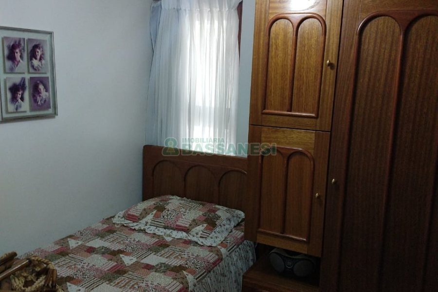 Apartamento com 228m², 4 dormitórios, 2 vagas, no bairro Centro em Caxias do Sul para Comprar
