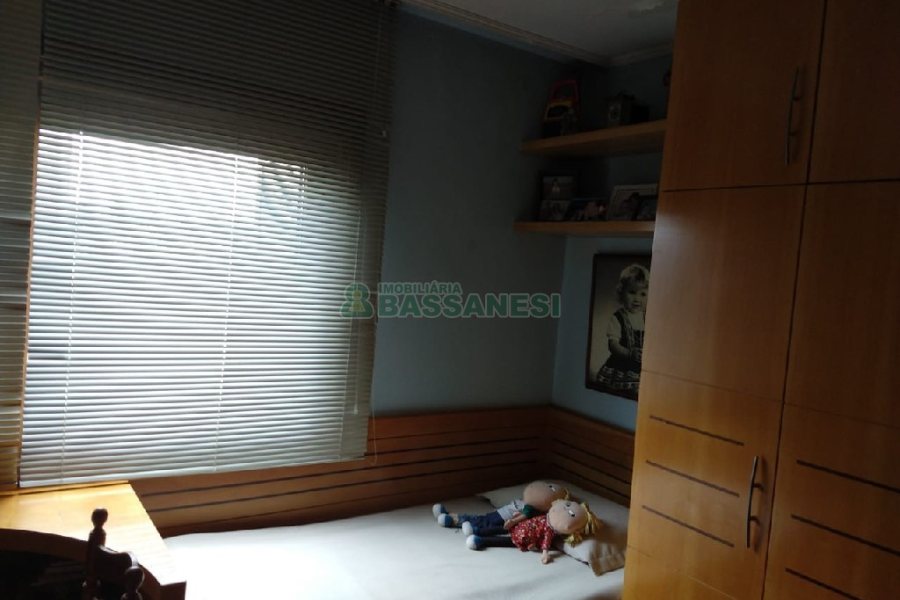 Apartamento com 228m², 4 dormitórios, 2 vagas, no bairro Centro em Caxias do Sul para Comprar