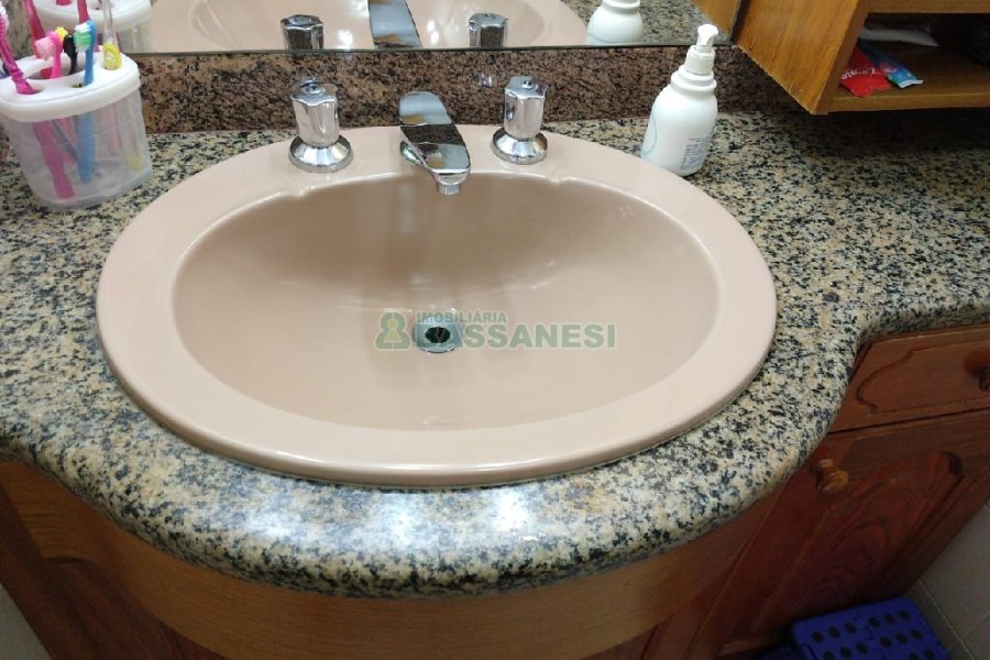 Apartamento com 228m², 4 dormitórios, 2 vagas, no bairro Centro em Caxias do Sul para Comprar