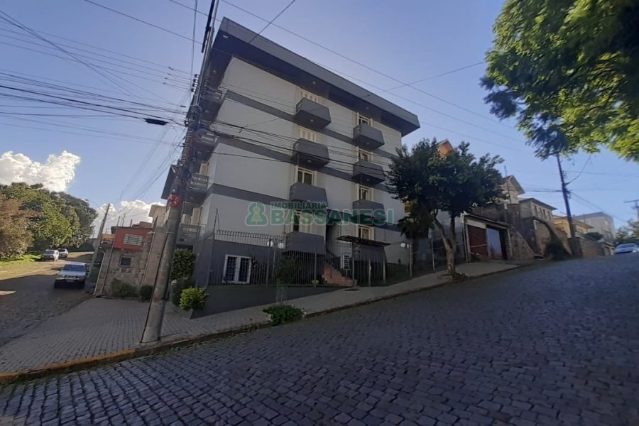 Apartamento com 101m², 3 dormitórios, 1 vaga, no bairro São Pelegrino em Caxias do Sul para Comprar
