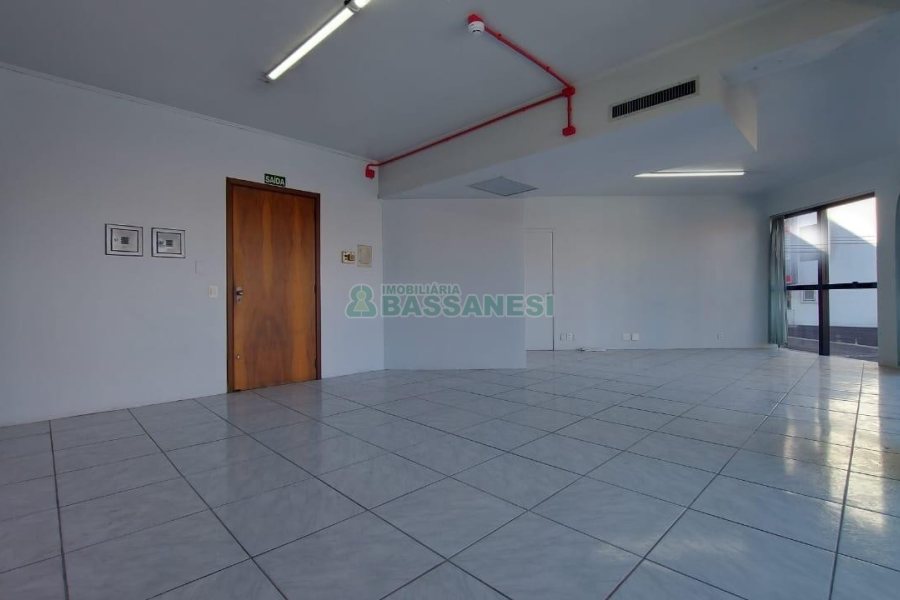 Sala com 70m², no bairro São Pelegrino em Caxias do Sul para Alugar