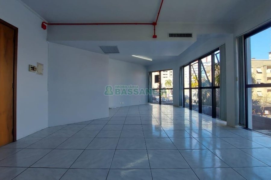 Sala com 70m², no bairro São Pelegrino em Caxias do Sul para Alugar