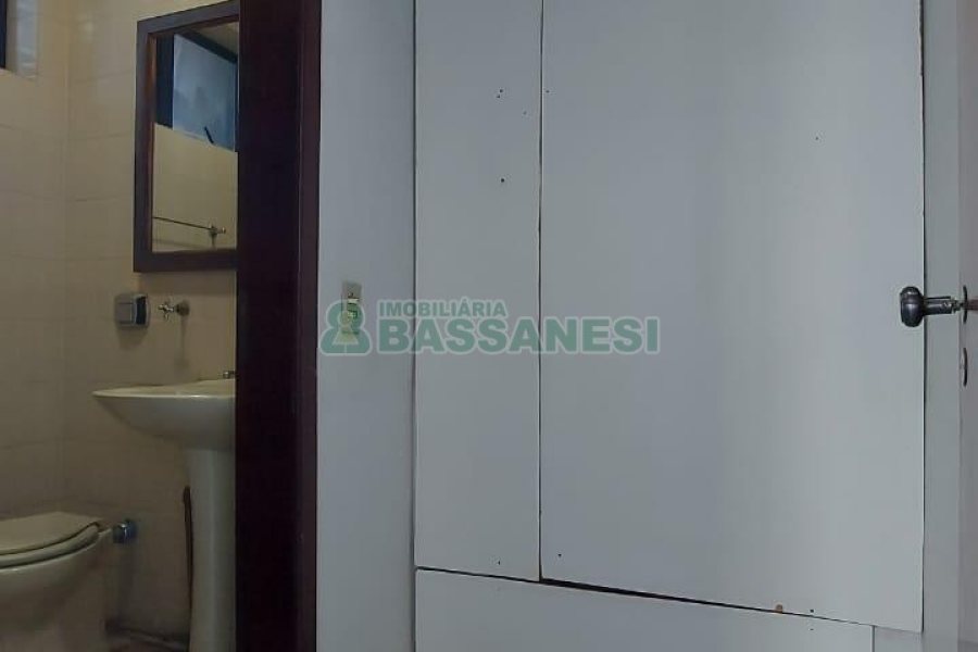 Sala com 70m², no bairro São Pelegrino em Caxias do Sul para Alugar