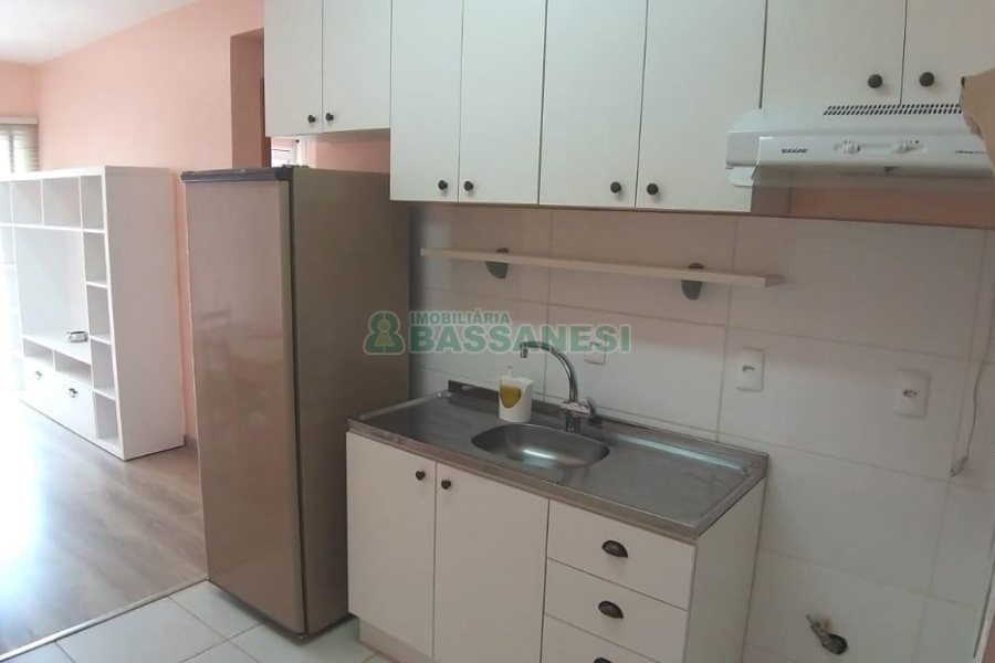 Apartamento com 50m², 2 dormitórios, 1 vaga, no bairro De Lazzer em Caxias do Sul para Comprar