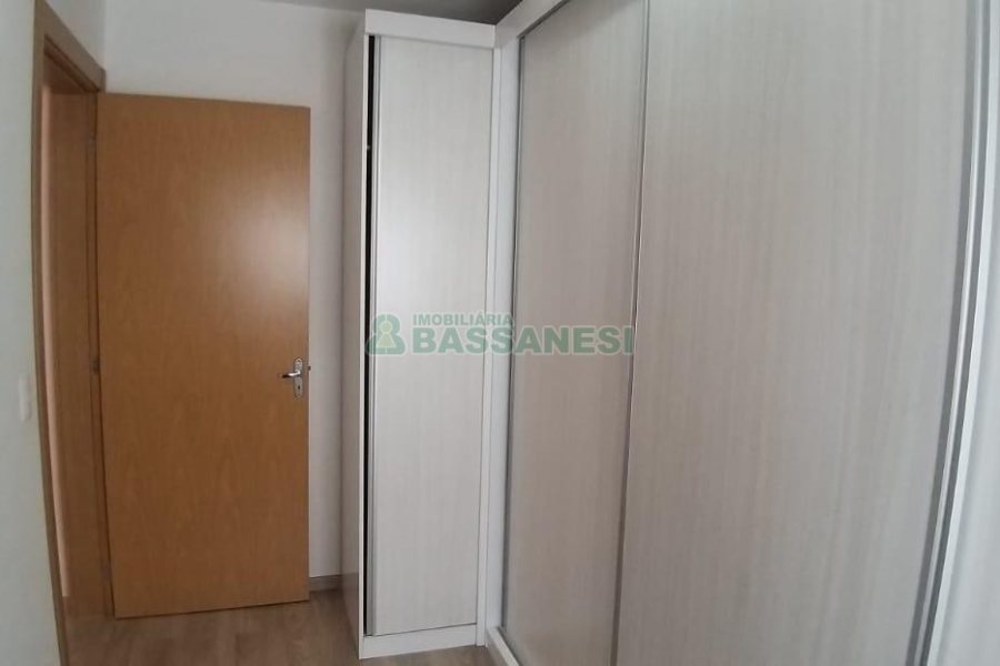 Apartamento com 50m², 2 dormitórios, 1 vaga, no bairro De Lazzer em Caxias do Sul para Comprar