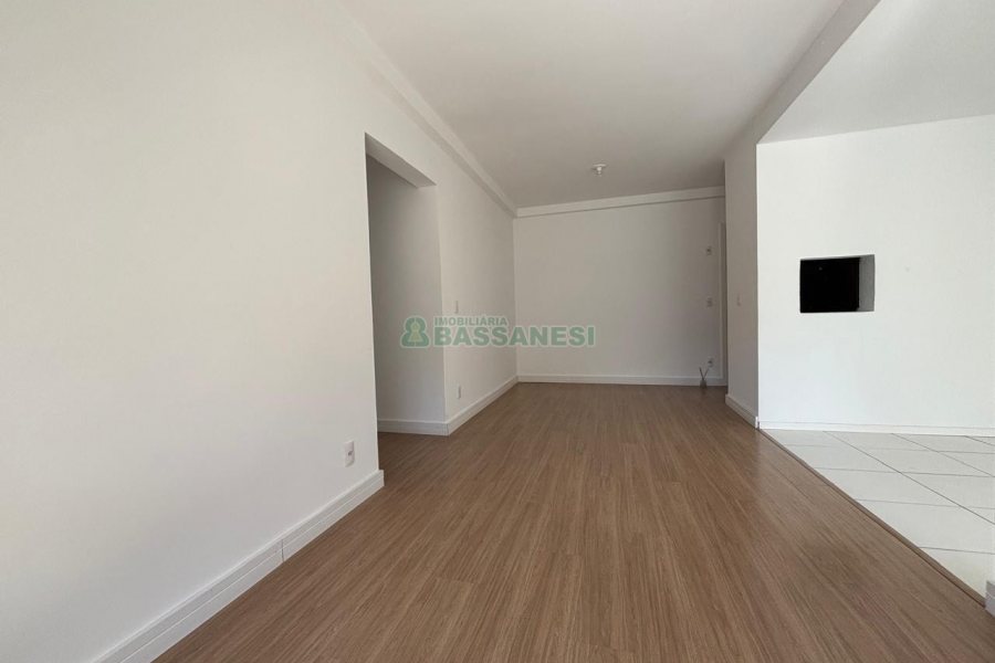 Apartamento com 69m², 2 dormitórios, 2 vagas, no bairro Lourdes em Caxias do Sul para Alugar