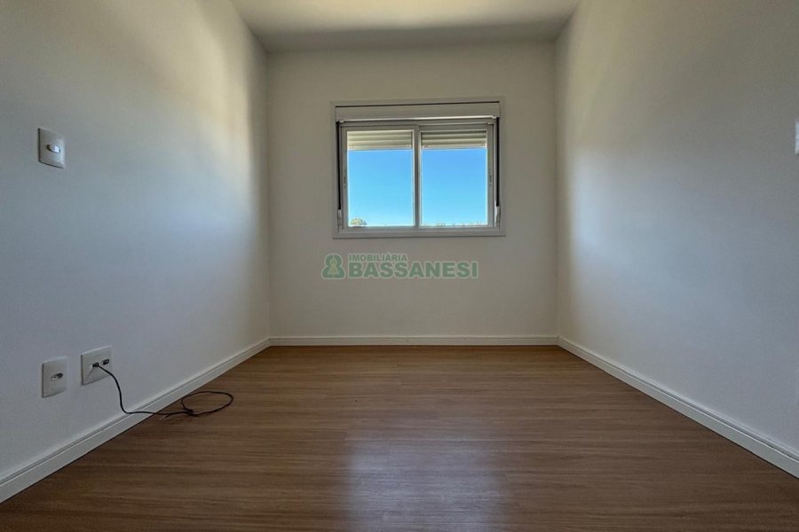 Apartamento com 69m², 2 dormitórios, 2 vagas, no bairro Lourdes em Caxias do Sul para Alugar
