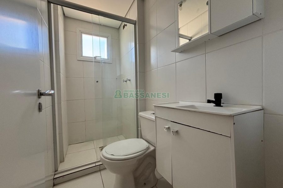 Apartamento com 69m², 2 dormitórios, 2 vagas, no bairro Lourdes em Caxias do Sul para Alugar
